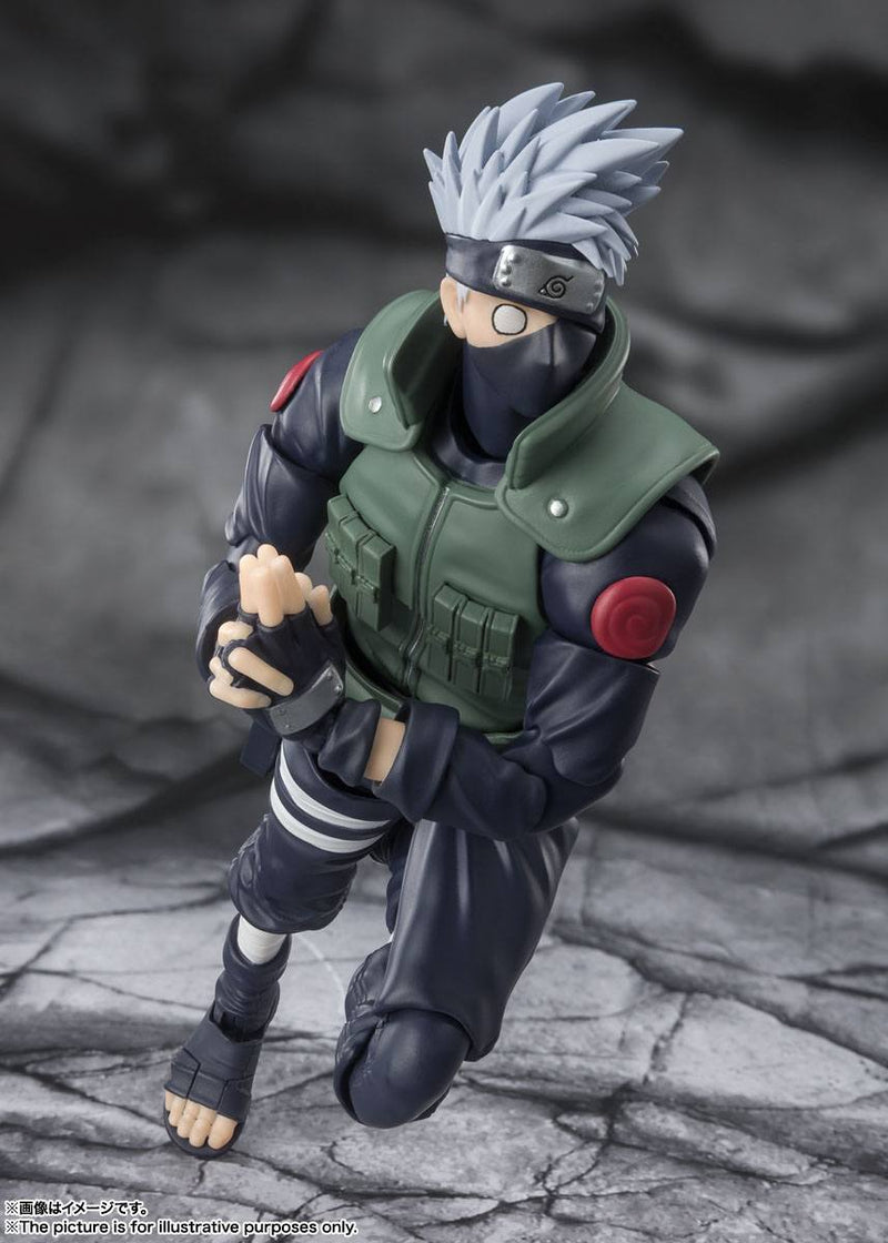 Bandai S.H.Figuarts NARUTO - Kakashi Hakate (The famed Sharingan)